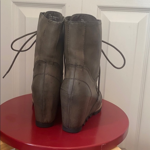 NWOT Merona Highheel boot size 6.5 color khaki - Picture 4 of 6